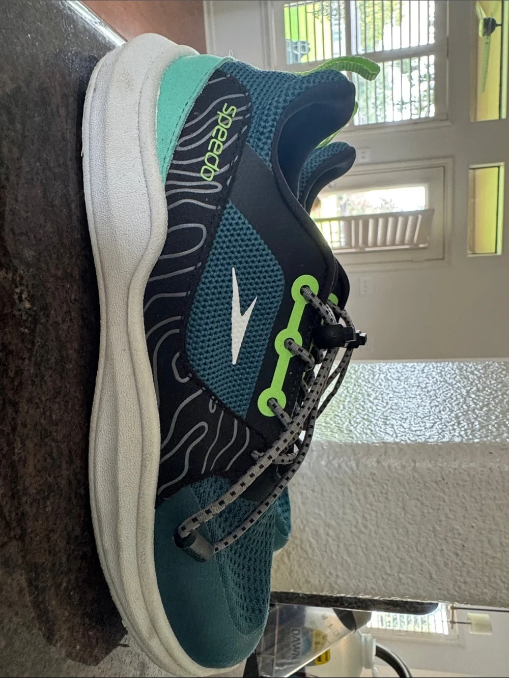 Boys Speedo athletic water shoes size 2c junior medium